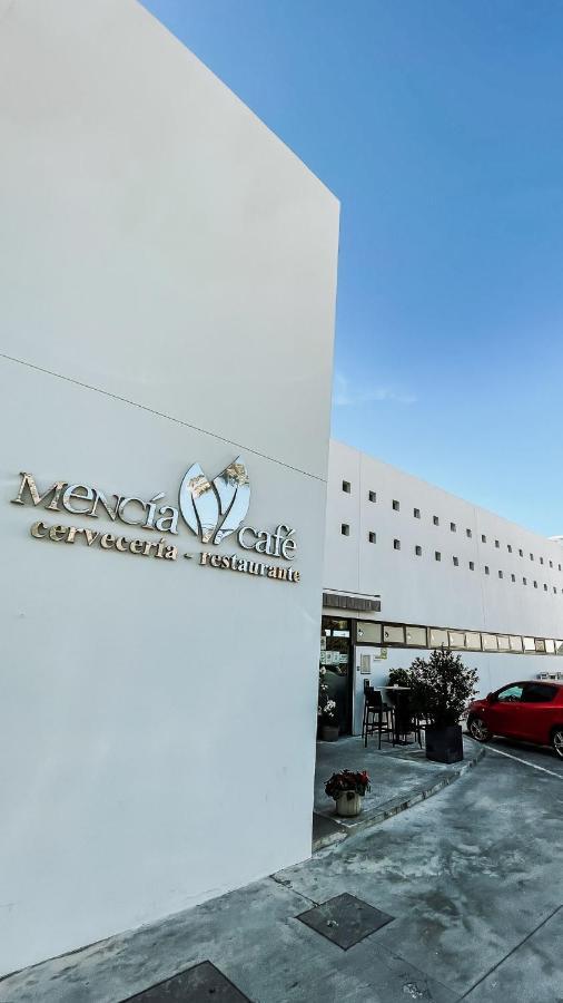 فندق مينسيا سابيتيكا Doña Mencía المظهر الخارجي الصورة